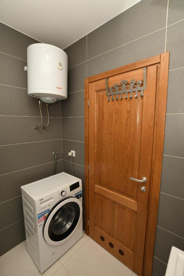 Sky Way Studio Apartment Sarajevo Bagian luar foto