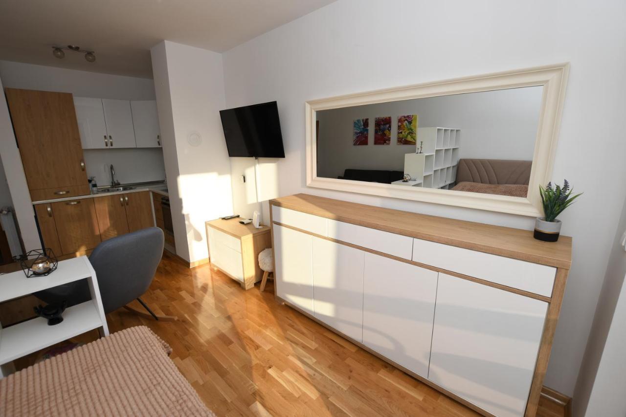 Sky Way Studio Apartment Sarajevo Bagian luar foto